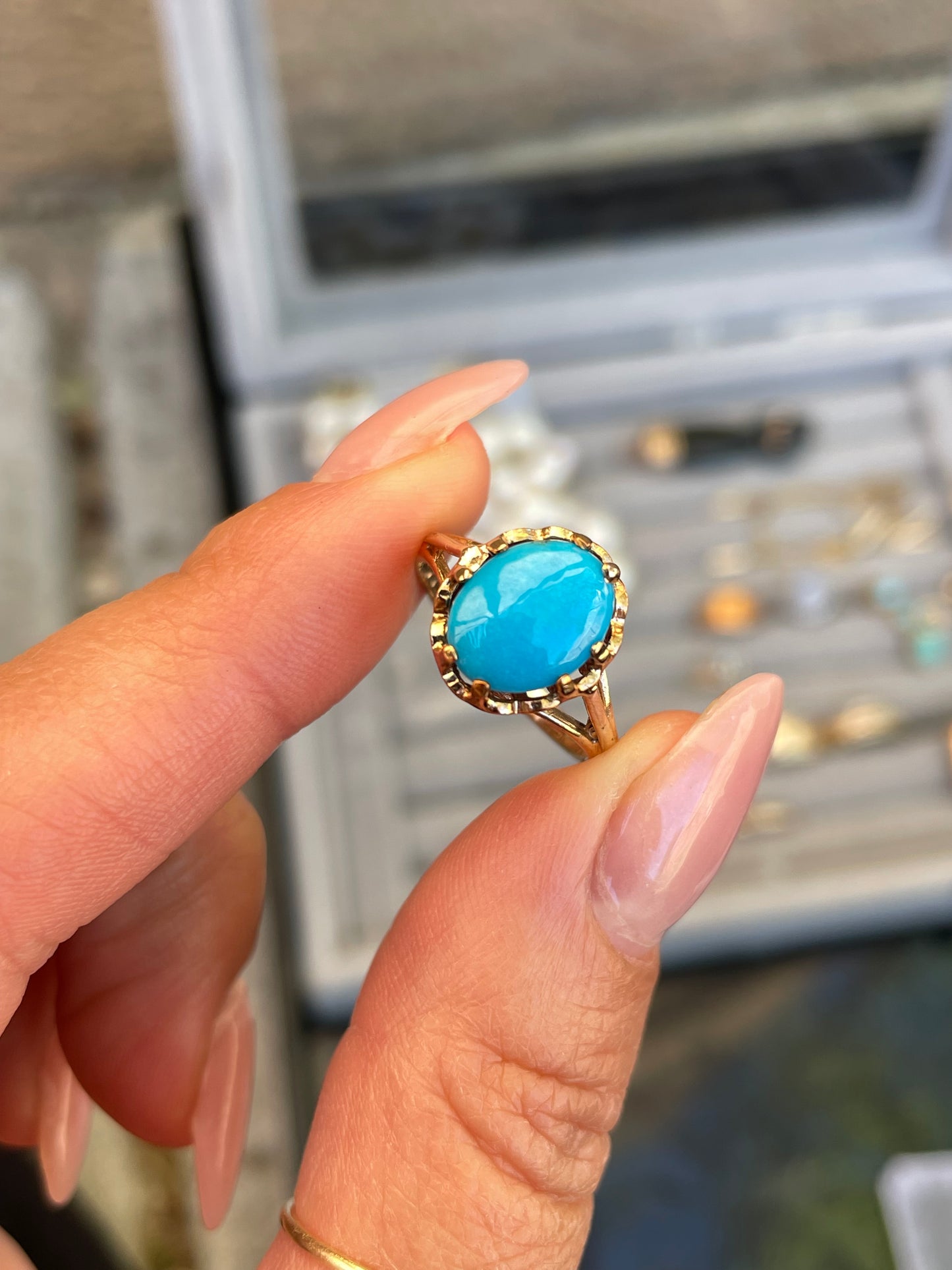 Vintage Turquoise Cab in Yellow Gold
