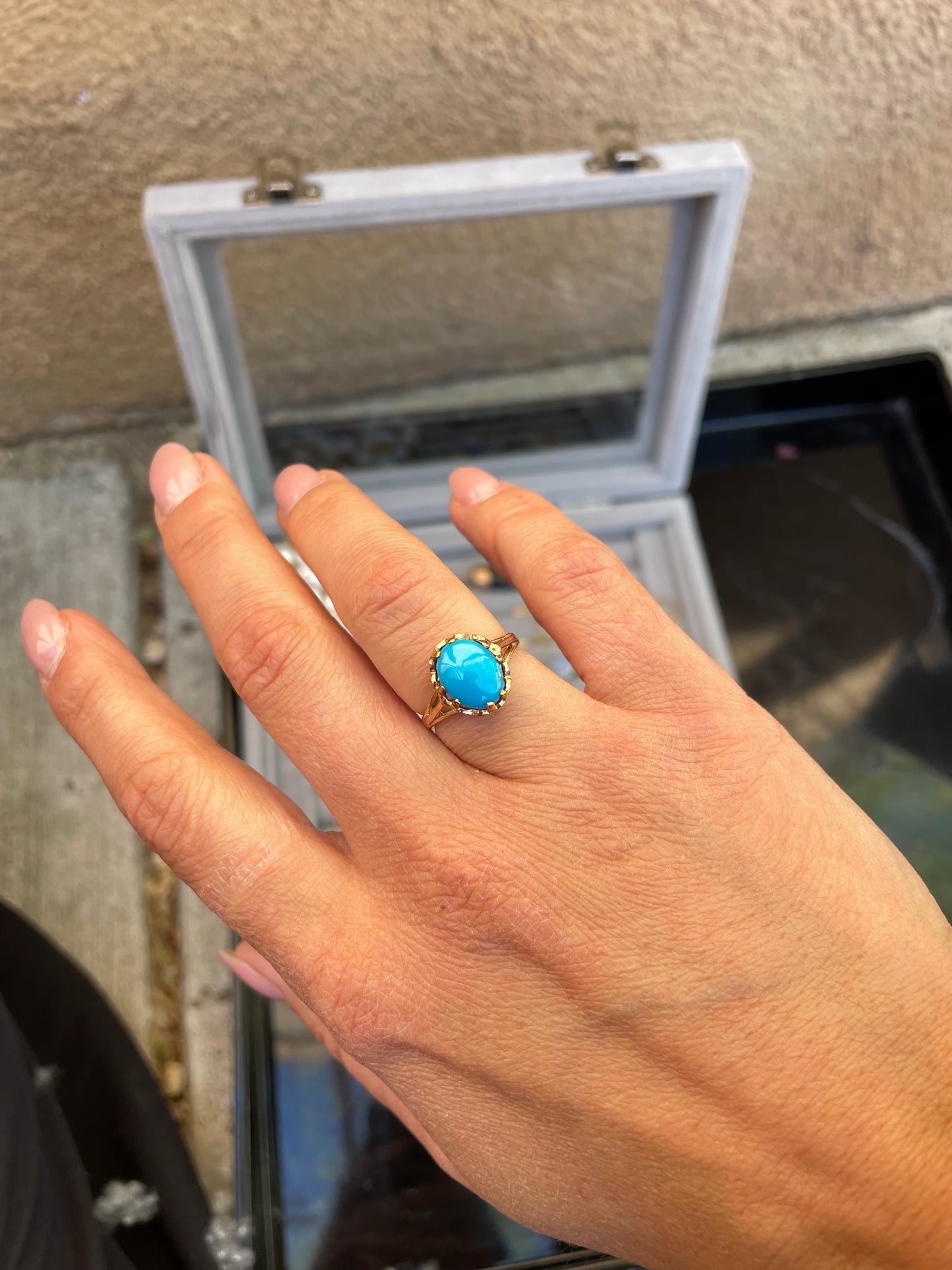 Vintage Turquoise Cab in Yellow Gold