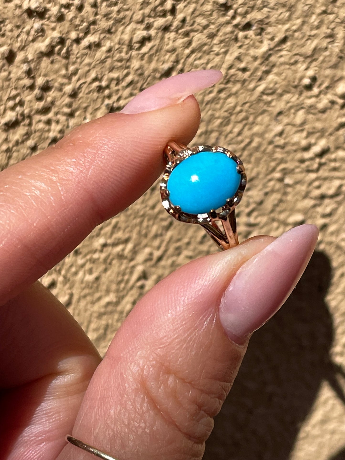 Vintage Turquoise Cab in Yellow Gold