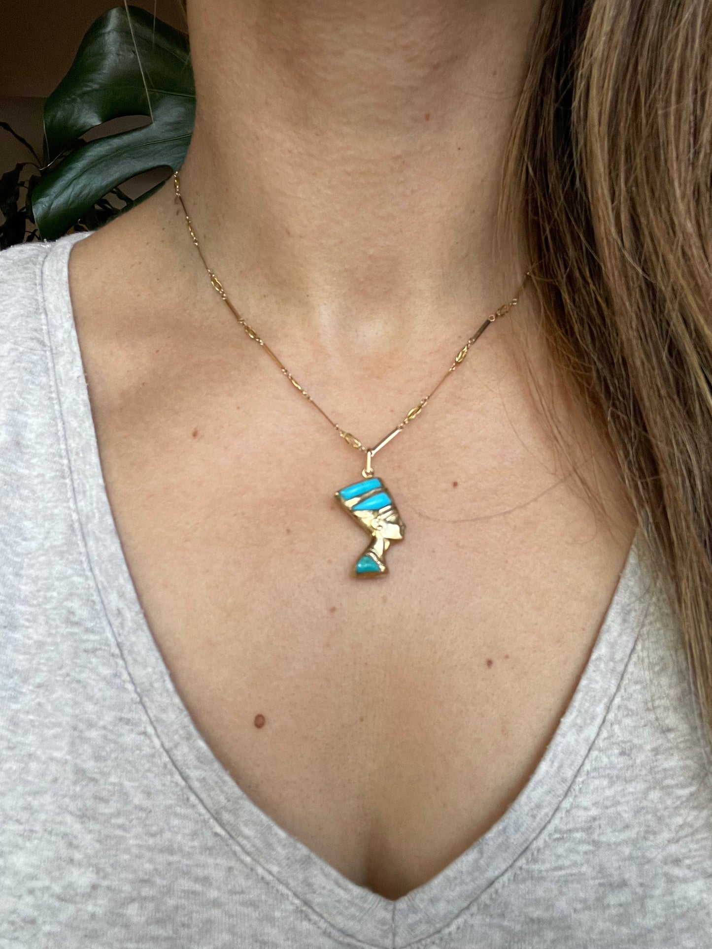 18k Reversible Nefertiti Pendant