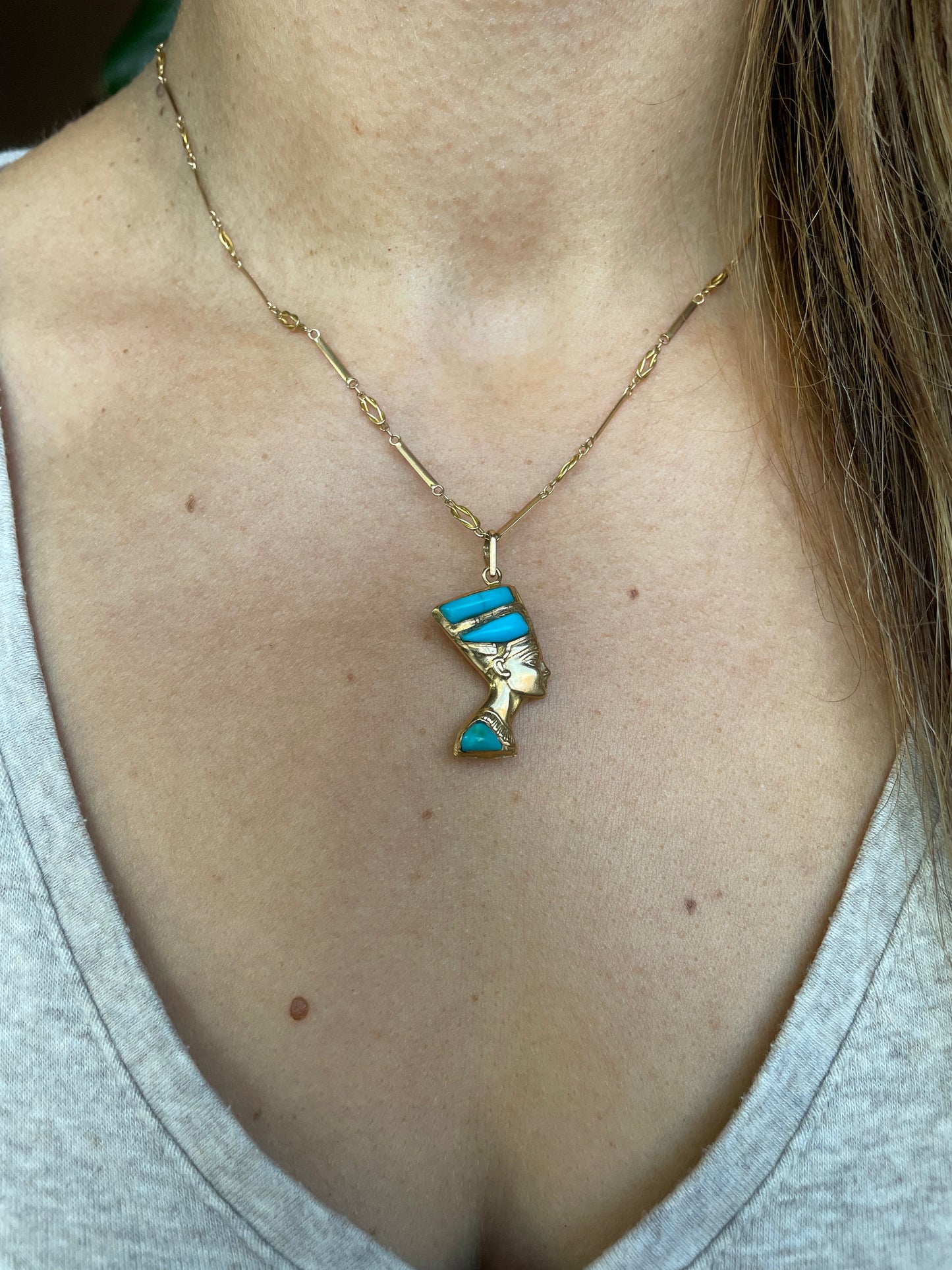 18k Reversible Nefertiti Pendant